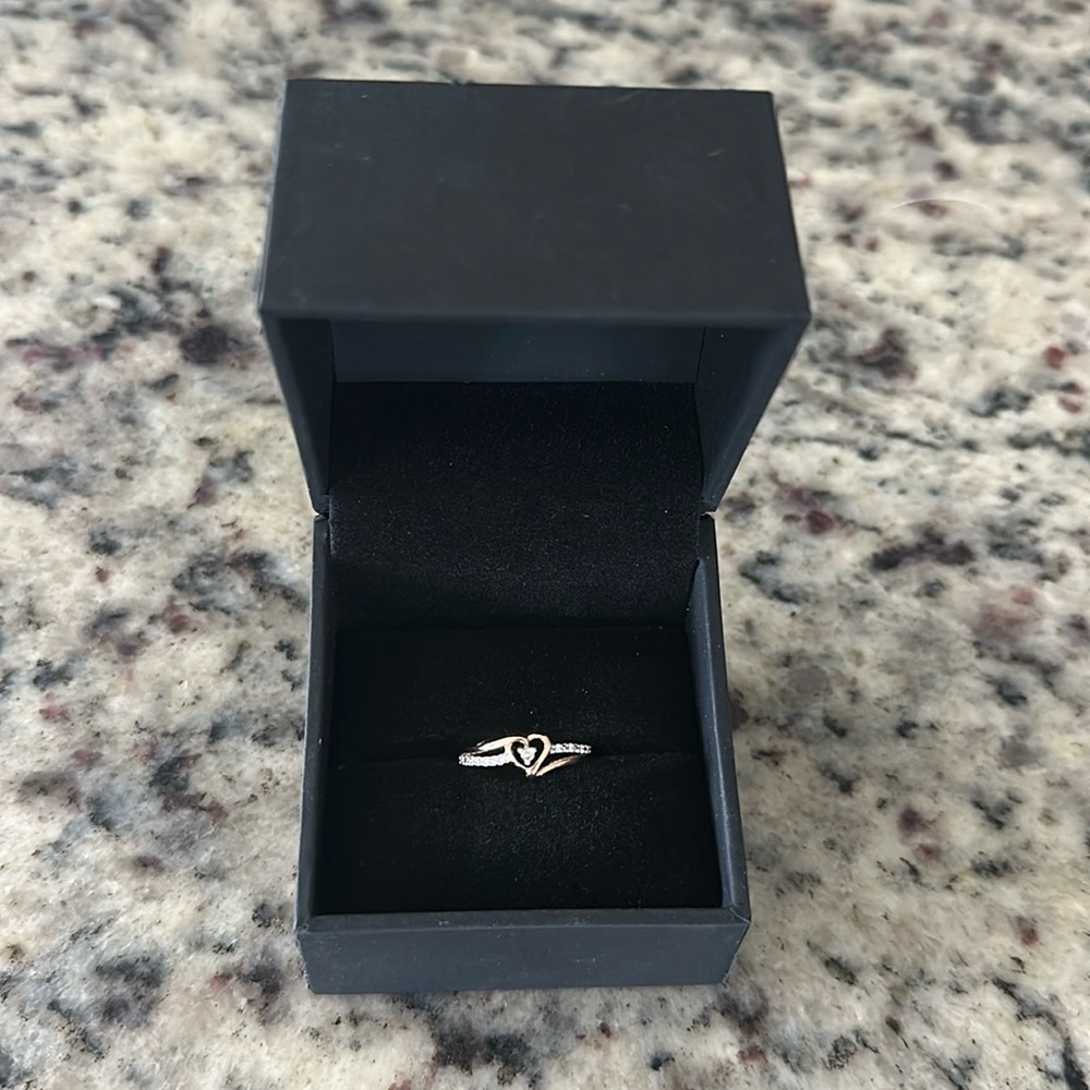 Zales 10K rose gold ring